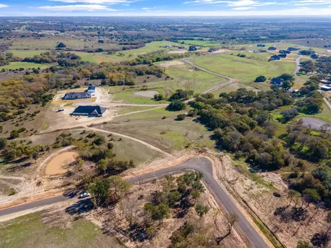 212 Dan Russell Bnd, Weatherford, TX 76087