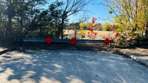 340 S Parks Dr, Desoto, TX 75115