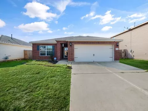 10020 Quail Glen Dr, Fort Worth, TX 76140