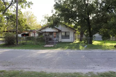 102 W Coke St, Gorman, TX 76454
