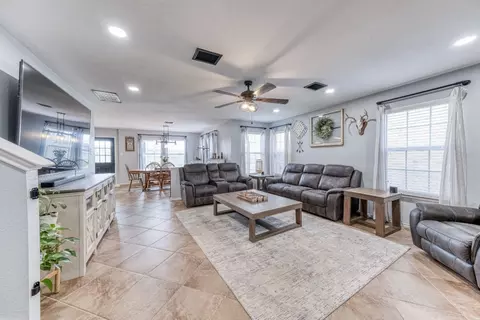 1408 Wind Star Way, Fort Worth, TX 76108