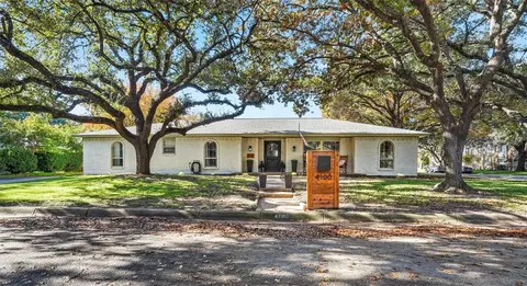 4100 Coral Cir, Fort Worth, TX 76126