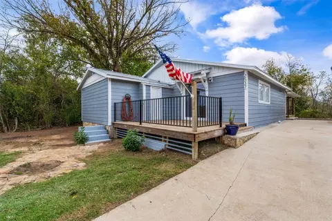 2537 Shoreline Ct, Weatherford, TX 76087