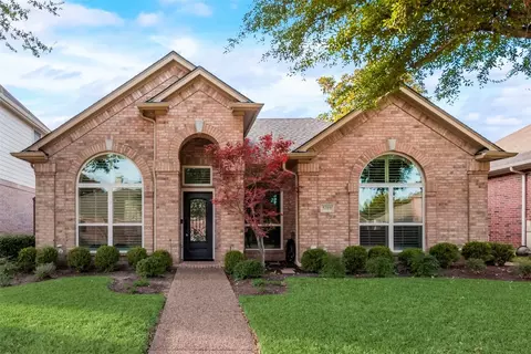 5319 Gatesworth Ln, Dallas, TX 75287