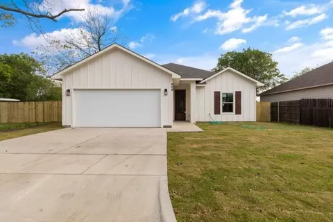 404 Erie St, Cleburne, TX 76031