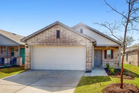 304 Essex Dr, Mesquite, TX 75149