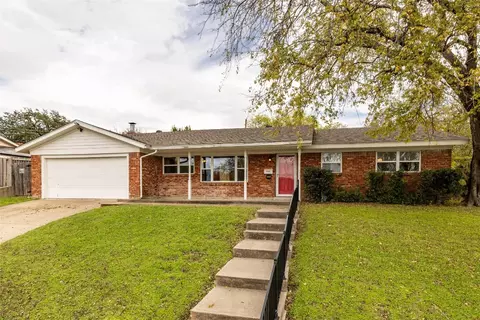3209 Durango Rd, Fort Worth, TX 76116