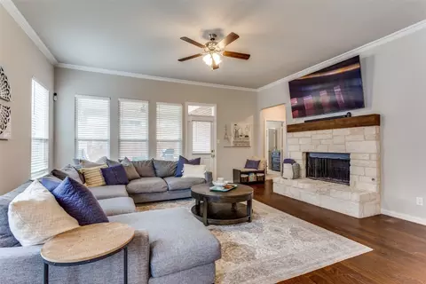 7313 Howling Coyote Ln, Fort Worth, TX 76131