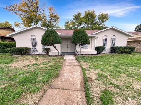2316 Fulton Dr, Mesquite, TX 75150