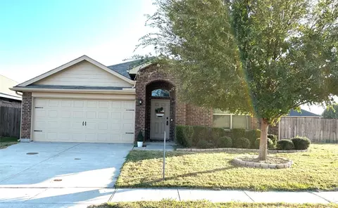 2629 Clarks Mill Ln, Fort Worth, TX 76123