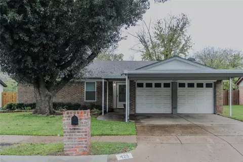 429 Normandy Ln, Saginaw, TX 76179