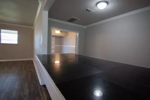 521 E Munson St, Denison, TX 75021 photo 12