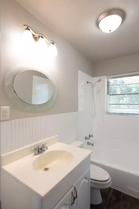 521 E Munson St, Denison, TX 75021 photo 16