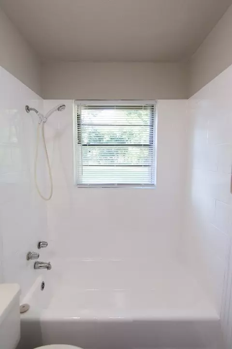 521 E Munson St, Denison, TX 75021 photo 17