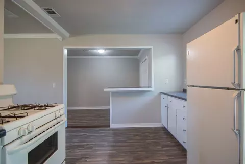 521 E Munson St, Denison, TX 75021 photo 11