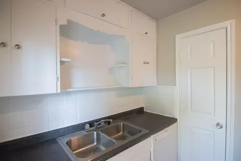 521 E Munson St, Denison, TX 75021 photo 9