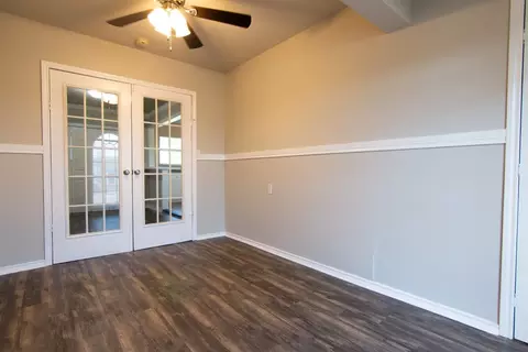 521 E Munson St, Denison, TX 75021 photo 14