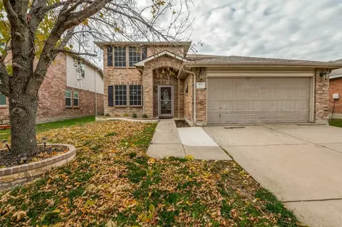 16637 Woodside Dr, Justin, TX 76247