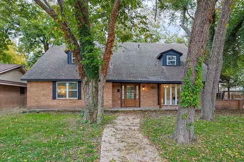 814 W Red Bird Ln, Dallas, TX 75232