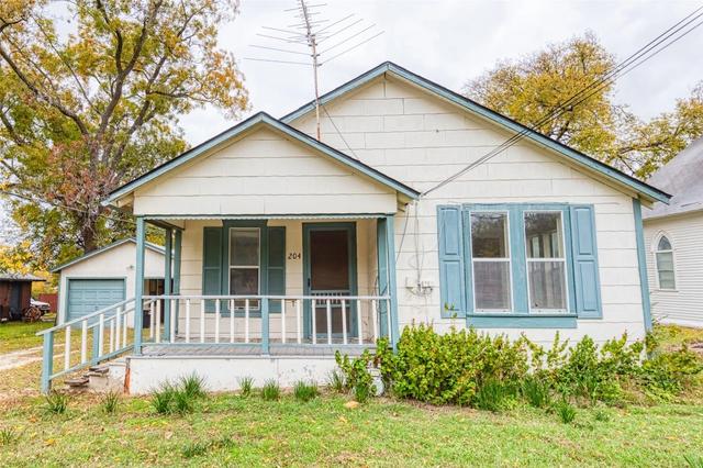 204 E Main St, Pilot Point, TX 76258