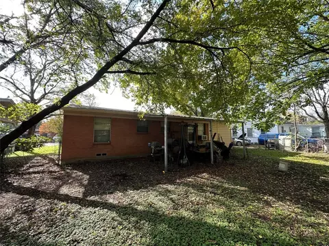 1219 E 15th St, Irving, TX 75060 photo 19