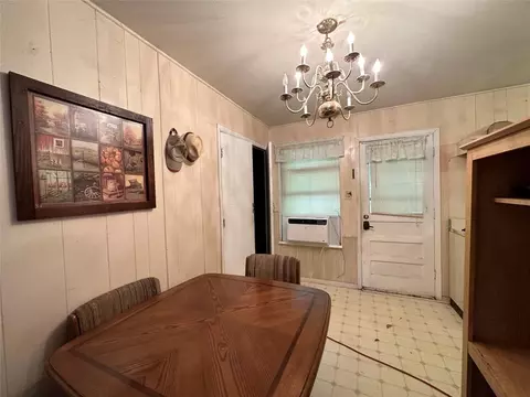 1219 E 15th St, Irving, TX 75060 photo 9
