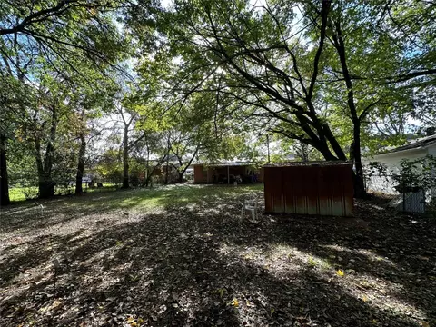 1219 E 15th St, Irving, TX 75060 photo 21