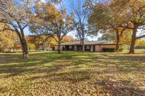 304 Trailwood Dr, Joshua, TX 76058
