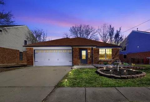 6531 Plainview Ct, Arlington, TX 76002