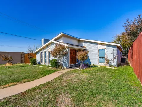 4701 Pemberton Ln, The Colony, TX 75056