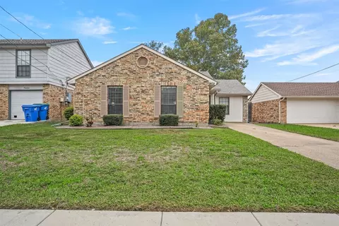 7402 Catamaran Rd, Rowlett, TX 75088