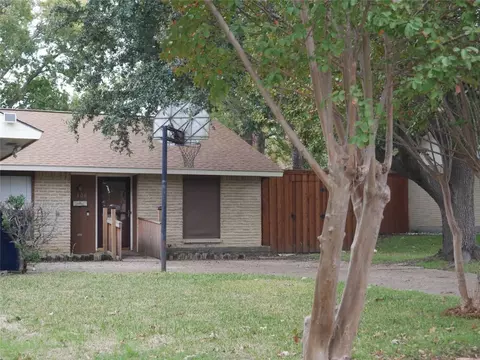 306 Birchwood Dr, Garland, TX 75043