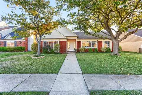 7406 Delta Dr, Rowlett, TX 75088