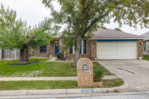 6607 Towerwood Dr, Arlington, TX 76001