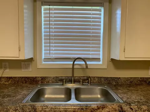 719 E Gandy St, Denison, TX 75021 photo 7