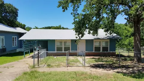 719 E Gandy St, Denison, TX 75021