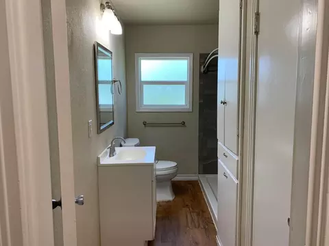 719 E Gandy St, Denison, TX 75021 photo 8