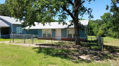 719 E Gandy St, Denison, TX 75021 photo 2