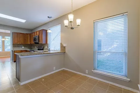 308 Madisson Dr, Euless, TX 76039 photo 8