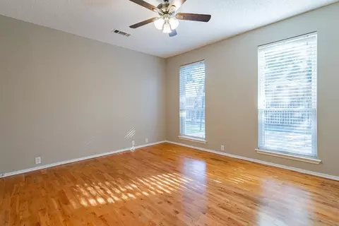 308 Madisson Dr, Euless, TX 76039 photo 10