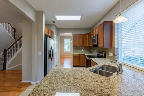 308 Madisson Dr, Euless, TX 76039 photo 2