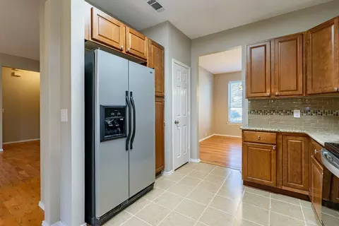 308 Madisson Dr, Euless, TX 76039 photo 4