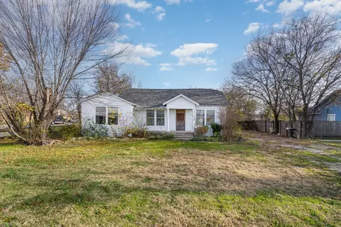 308 N Center St, Forney, TX 75126