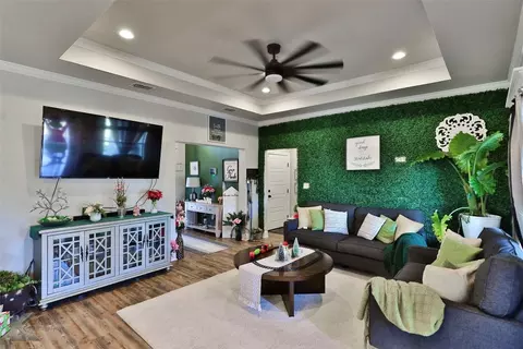 6942 Jennings Dr, Abilene, TX 79606