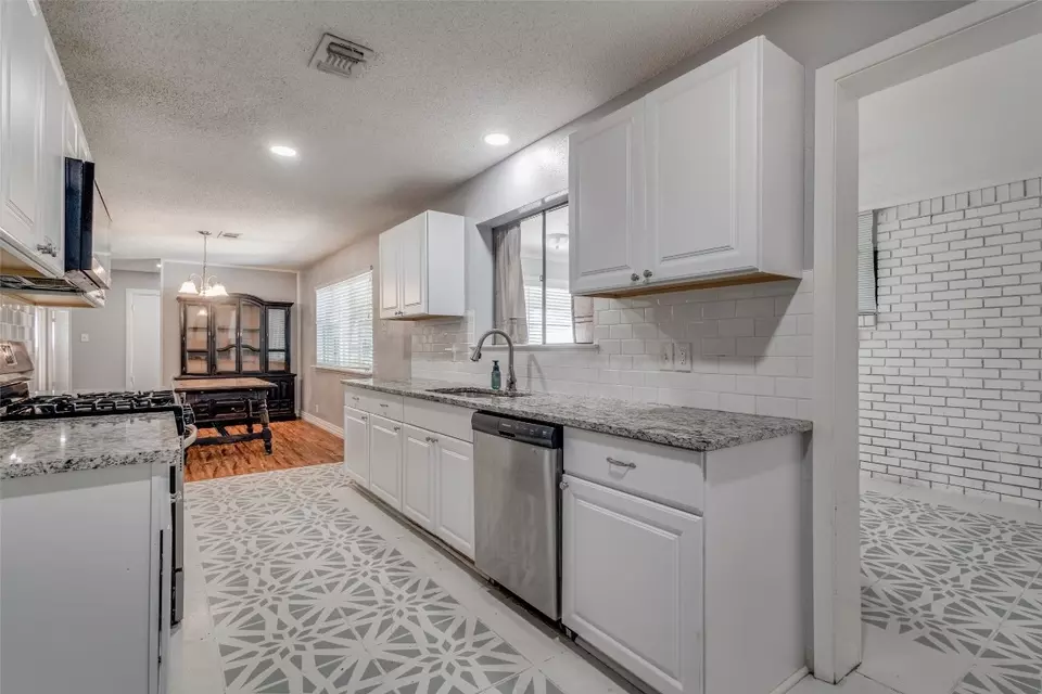  1501 Avenue C, Denton, TX 76205 photo 11