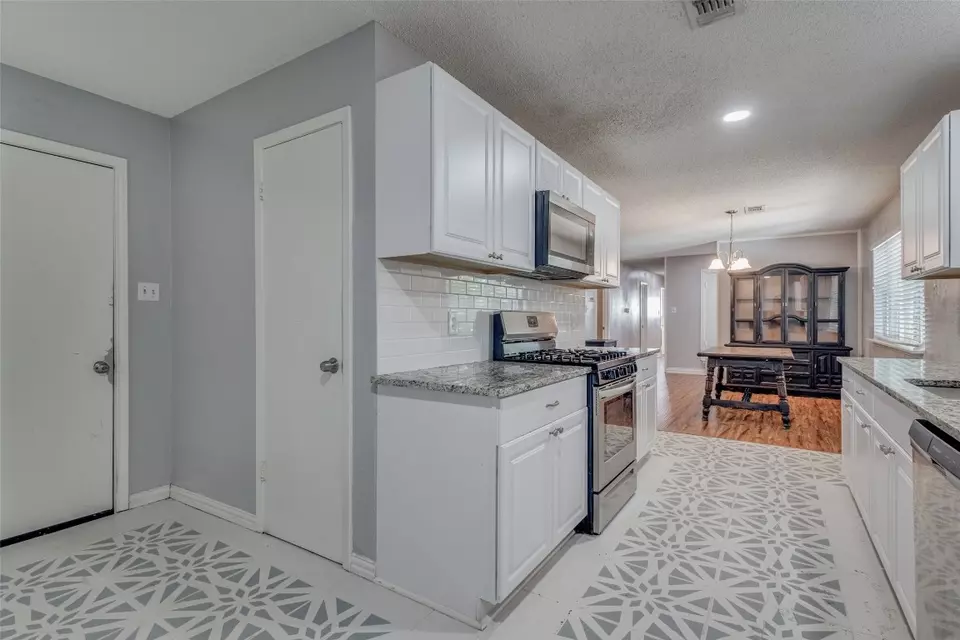  1501 Avenue C, Denton, TX 76205 photo 12