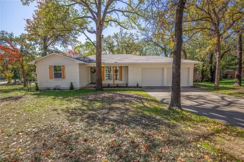 1922 Mohican St, Denton, TX 76209