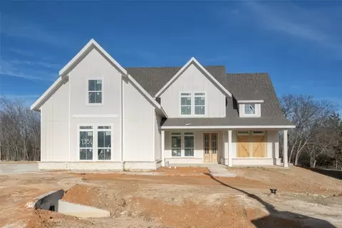 1351 Orange Blossom Ct, Gainesville, TX 76240