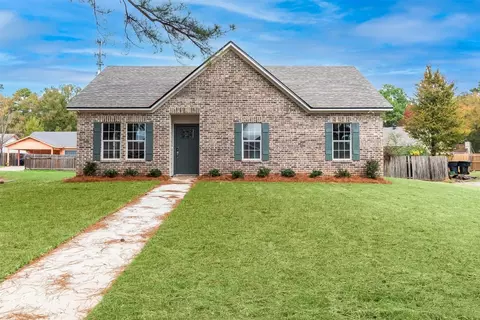 5904 Glen Eagle Dr, Shreveport, LA 71129