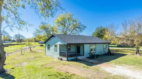 224 Avenue D, Point, TX 75472